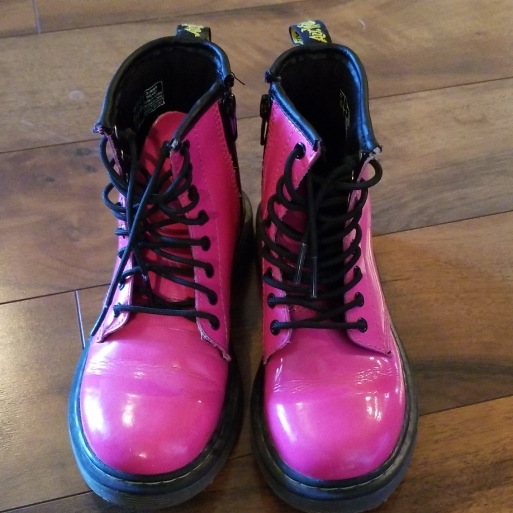 Girls Dr Martens